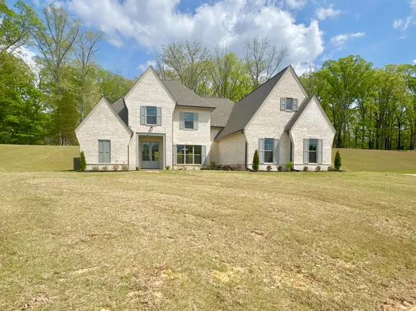 8593 Gwin Hollow Dr, Olive Branch, MS 38654