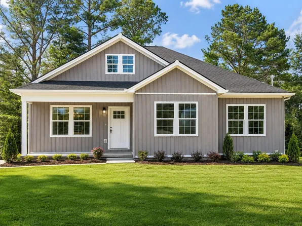 108 Phillips Rd, Charlotte, TN 37036