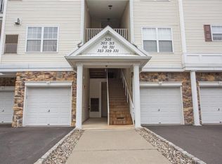 321 Waterford Ter, Easton, PA