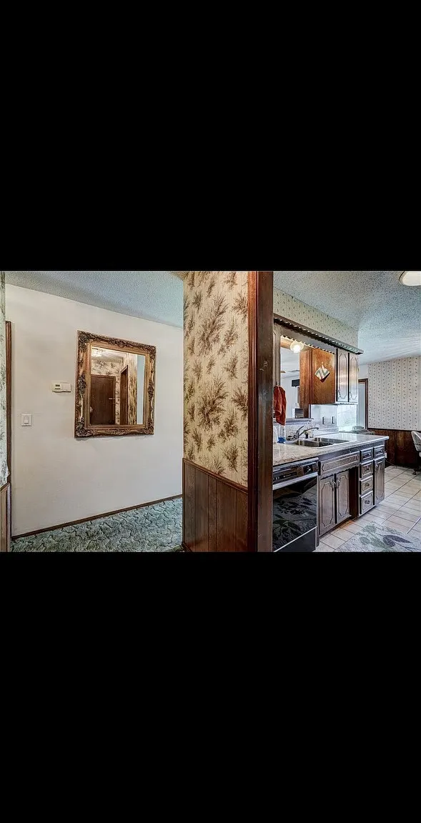 3 bed, 1063 sqft, $1,285 — Photo 3