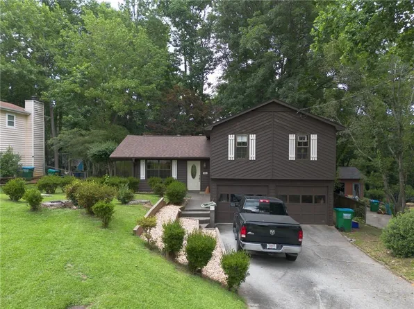 5103 NW Gulf Ter, Norcross, GA 30071