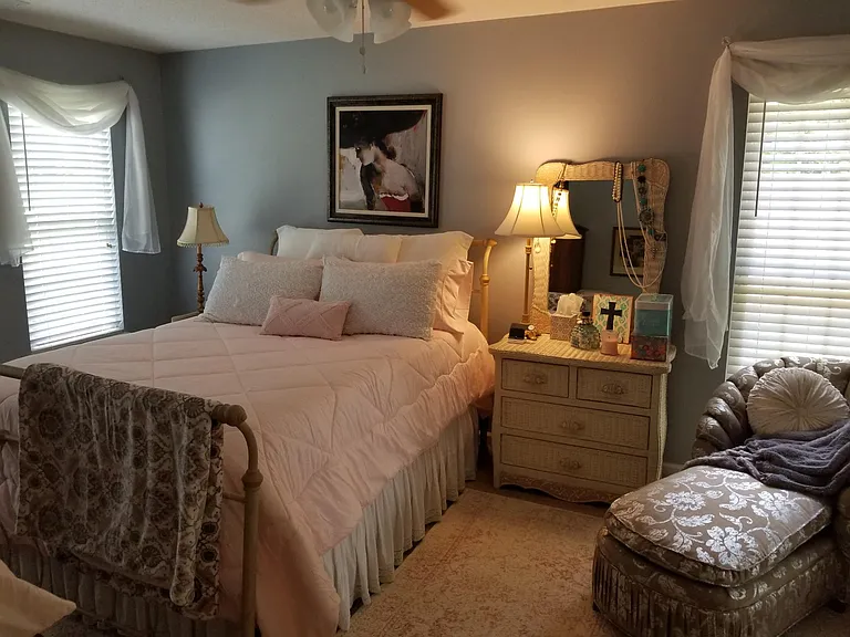 370 W Capewood Ave — Photo 2