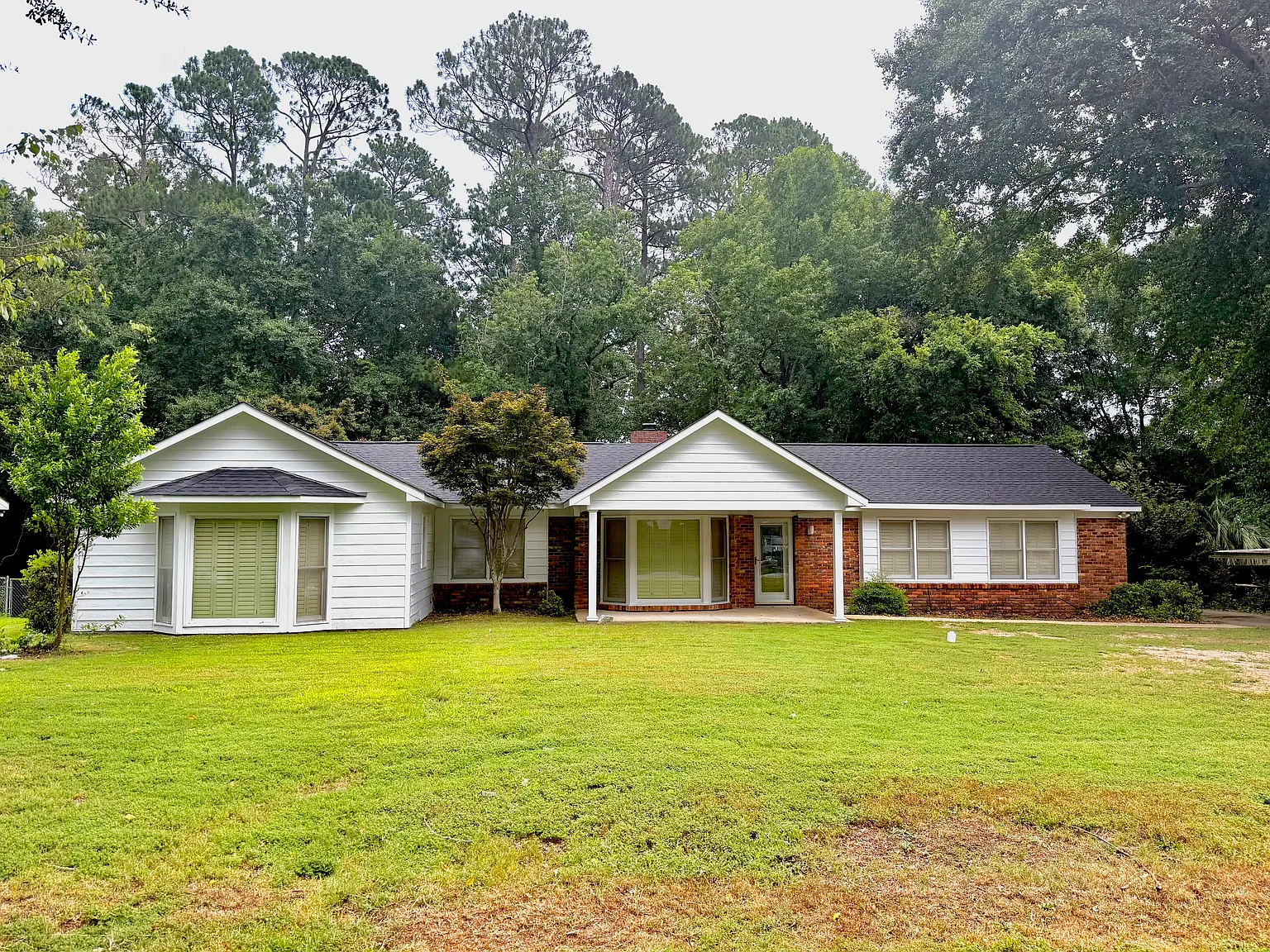 4 bed, 2421 sqft, $2,400 — Photo 1