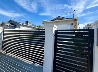 10622 McVine Ave, Sunland, CA 91040