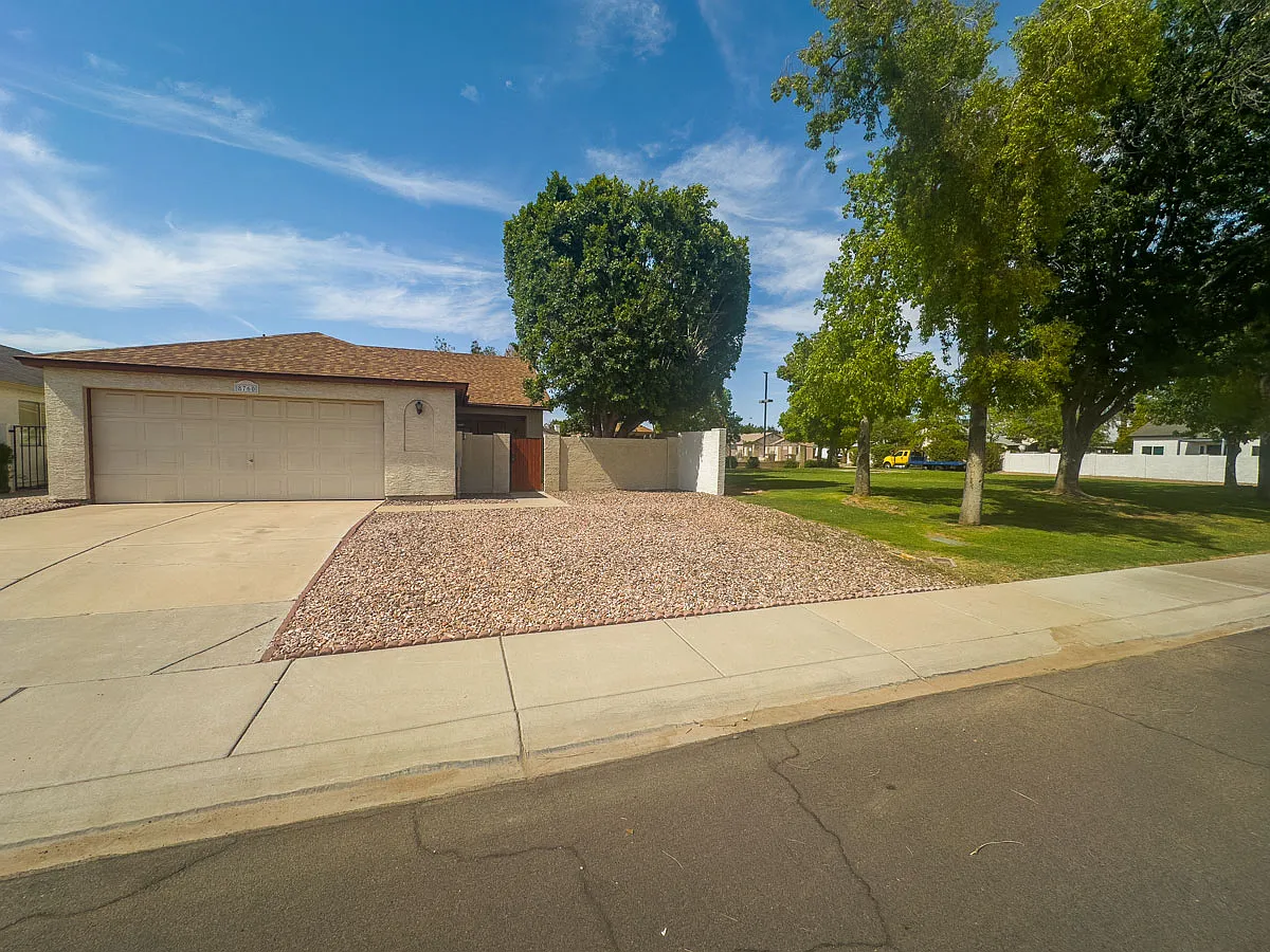 2 Bed + 2 Bath In Peoria + Community Pool — Photo 2