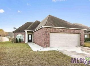 13390 Autumn Run Dr, Walker, LA 70785