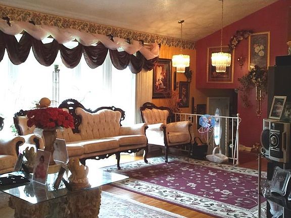 2nd image of 4932 Berkshire Dr
