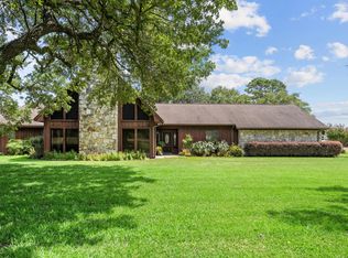 1214 Piney Woods Rd, Alleyton, TX 78935