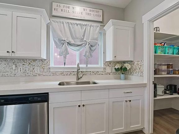 Kitchen Pantry