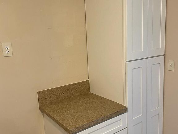 5th image of 152 E La Verne Ave #6