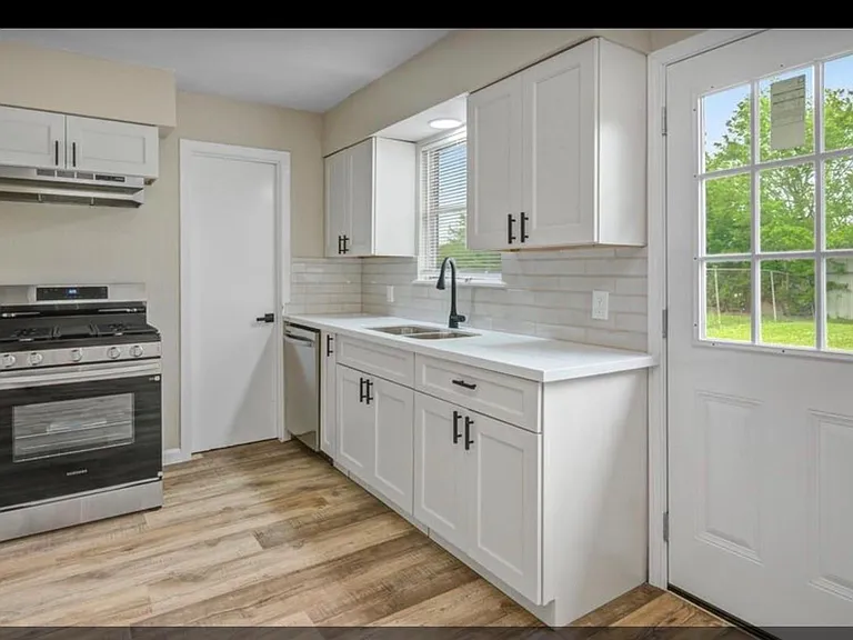 10611 Leitrim Way — Photo 15