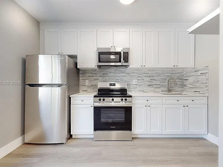 74 W 15th St #4 — Photo 9