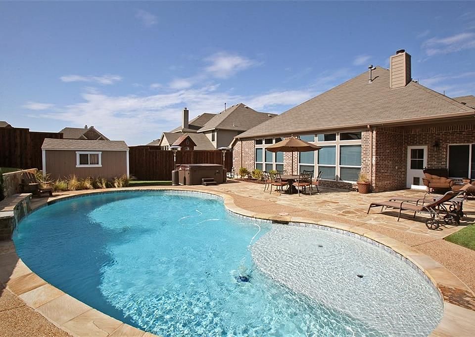 1st image of 704 Donelson Dr