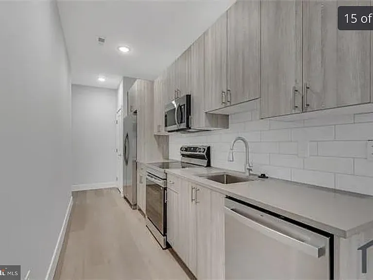 3260 N 13th St #3 — Photo 1