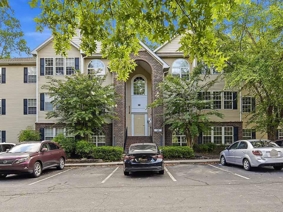 123 Ivy Glen Ct