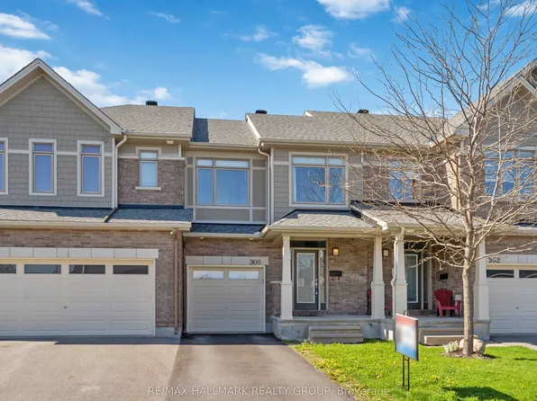 900 Littlerock St, Ottawa, ON K1T 0N2