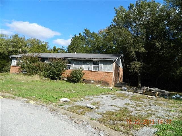2nd image of 1004 Central Valley Ct