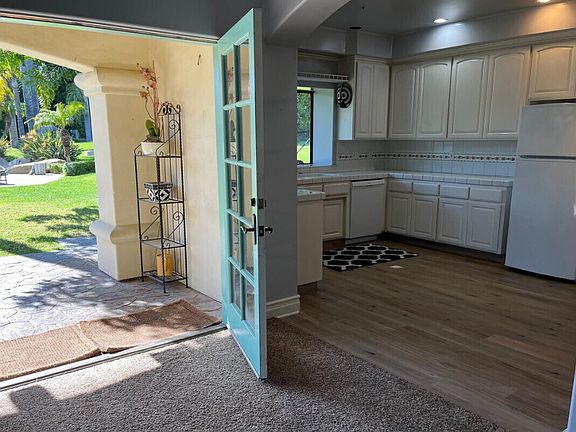 4th image of 2857 N Las Posas Cir