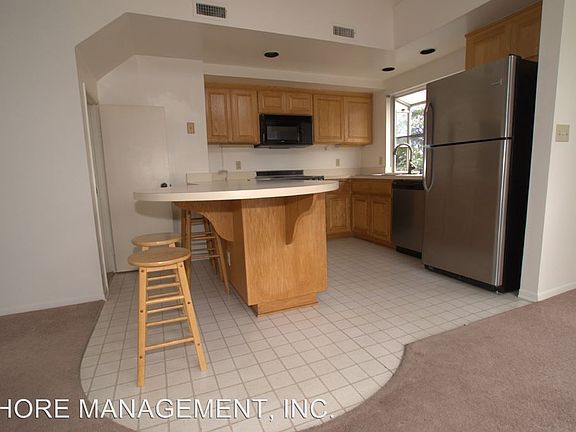 5th image of 4008 Promontory St