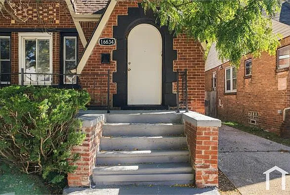 4 bed, 1180 sqft, $1,800 — Photo 3