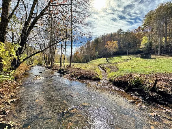 1834 Cullowhee Mountain Rd, Cullowhee, NC 28723