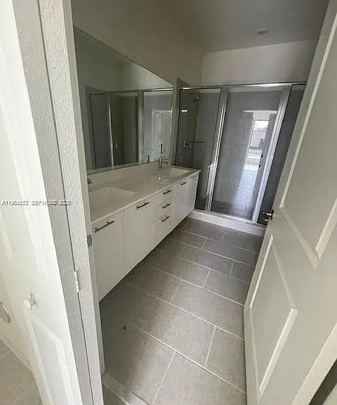 8167 NW 41st St — Photo 8