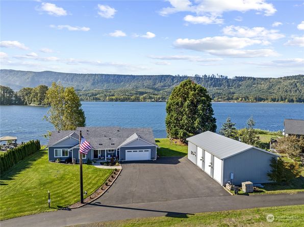 7 S Welcome Slough Place, Cathlamet, WA 98612