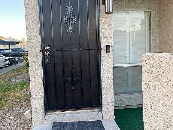 4th image of 3749 Carlyle Dr APT 62