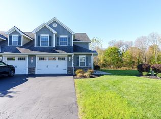 140 Paddock Cir, Schenectady, NY 12306