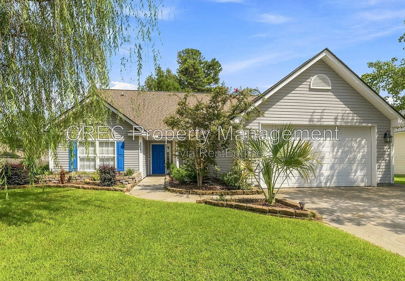 3 bed, 2.0 bath, 1728 sqft, $2,300 — Photo 1