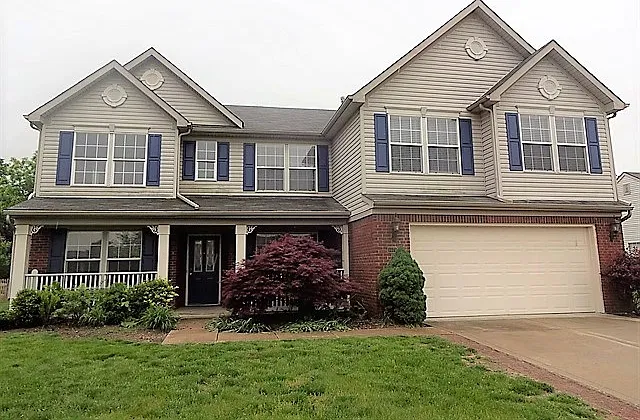 4 bed, 2.5 bath, 2580 sqft, $2,265 — Photo 1