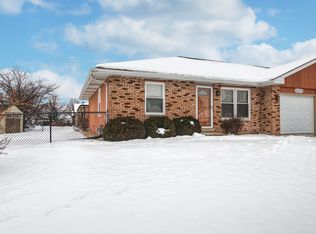 2452 Red Oak Trl, Crest Hill, IL 60403