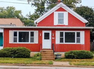 768 Walnut Ave, Elgin, IL 60123