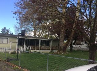 230 Sycamore Dr, Grants Pass, OR 97526