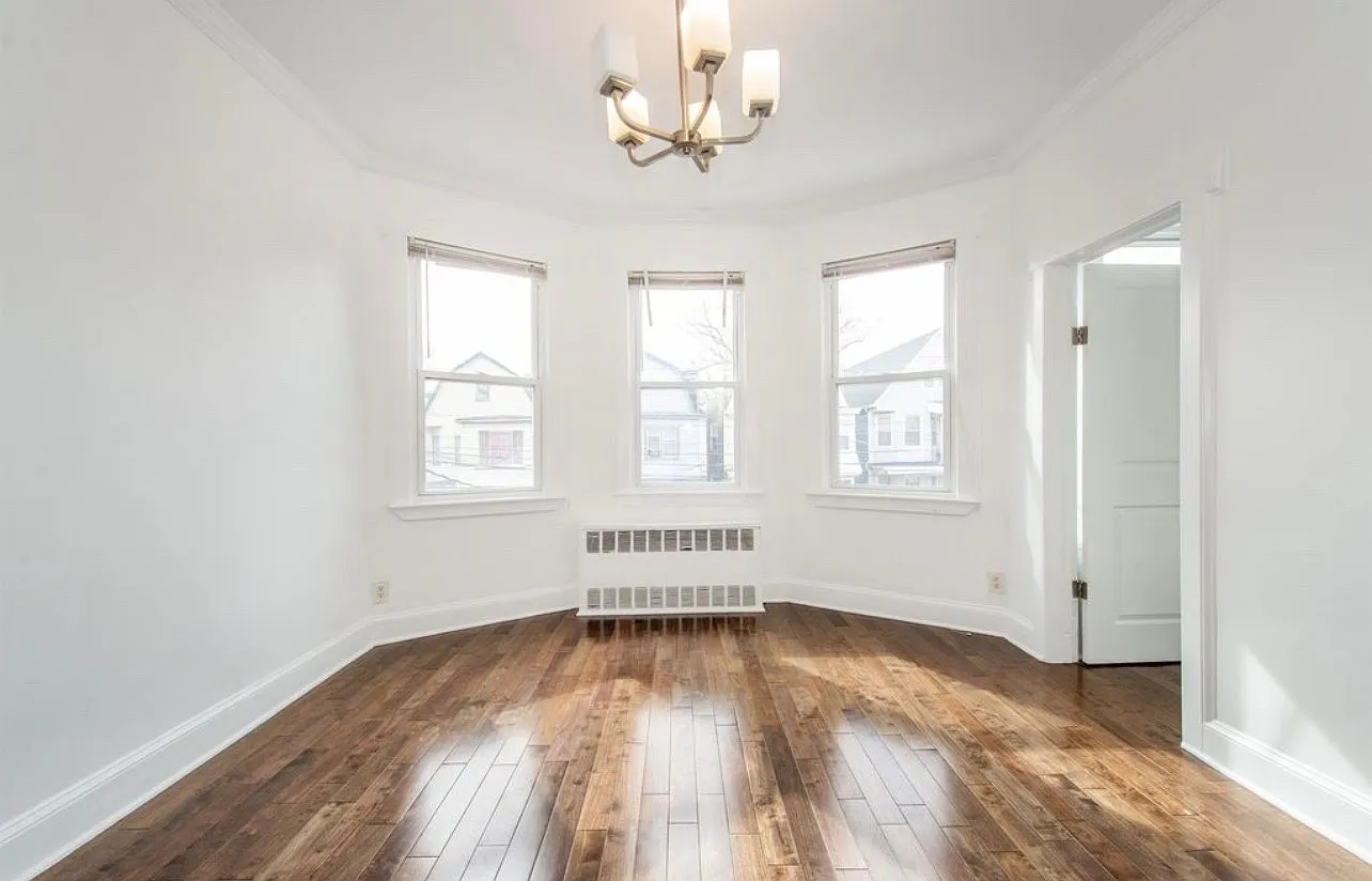 4 bed, 1700 sqft, $2,400 — Photo 3