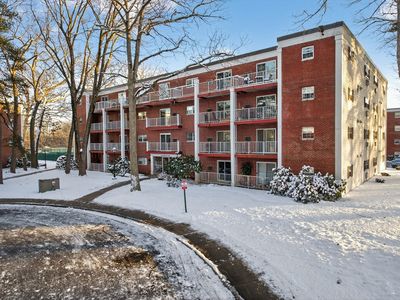 55 Greentree Ln APT 47, Weymouth, MA, 02190