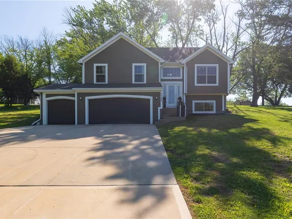 7309 NW Locust Dr, Kansas City, MO 64152