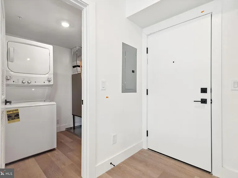 2025 Frankford Ave #G — Photo 6