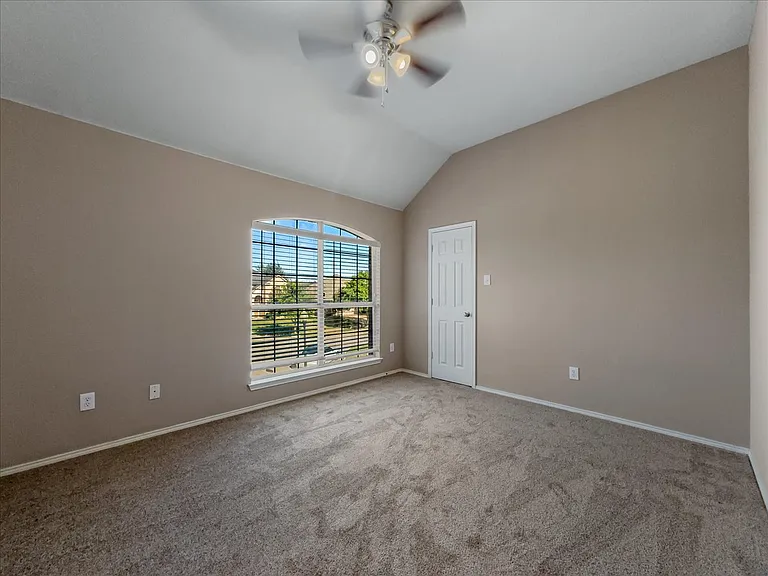 6 Brairwood Ct — Photo 30