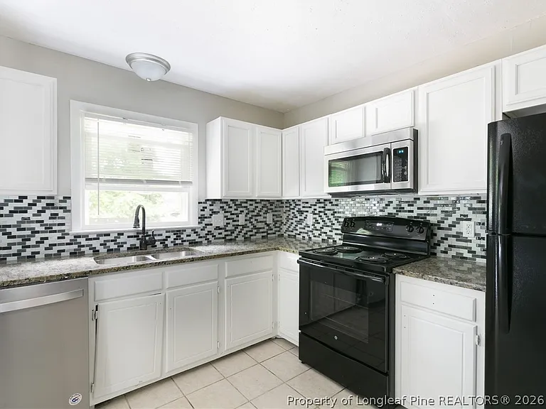 6714 Seaford Dr — Photo 11