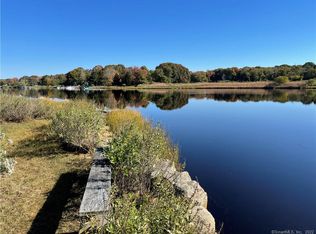 850 Stonington Rd, Pawcatuck, CT 06378