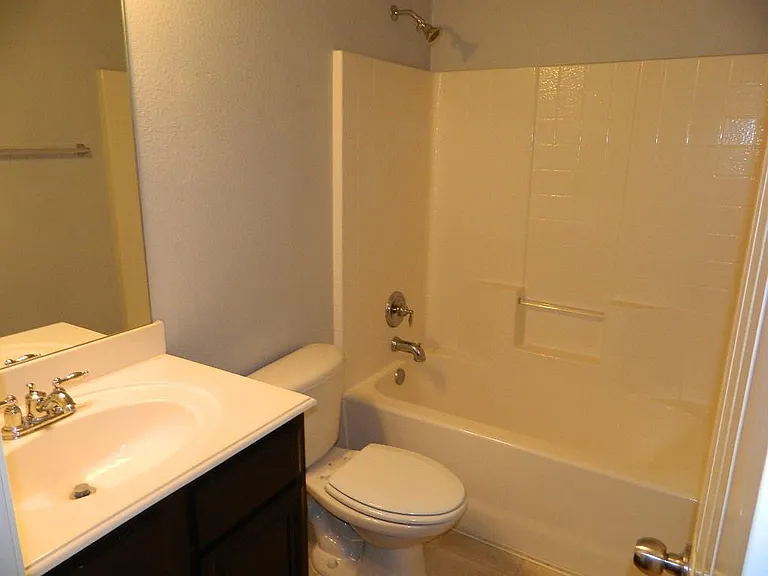 1132 Honeywell Dr — Photo 10