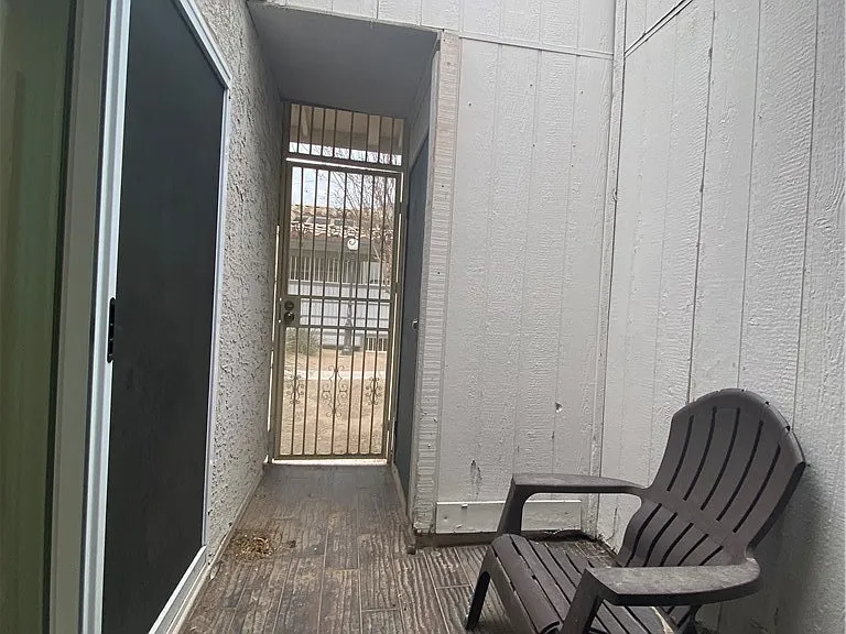 259 N Lamb Blvd #A — Photo 8