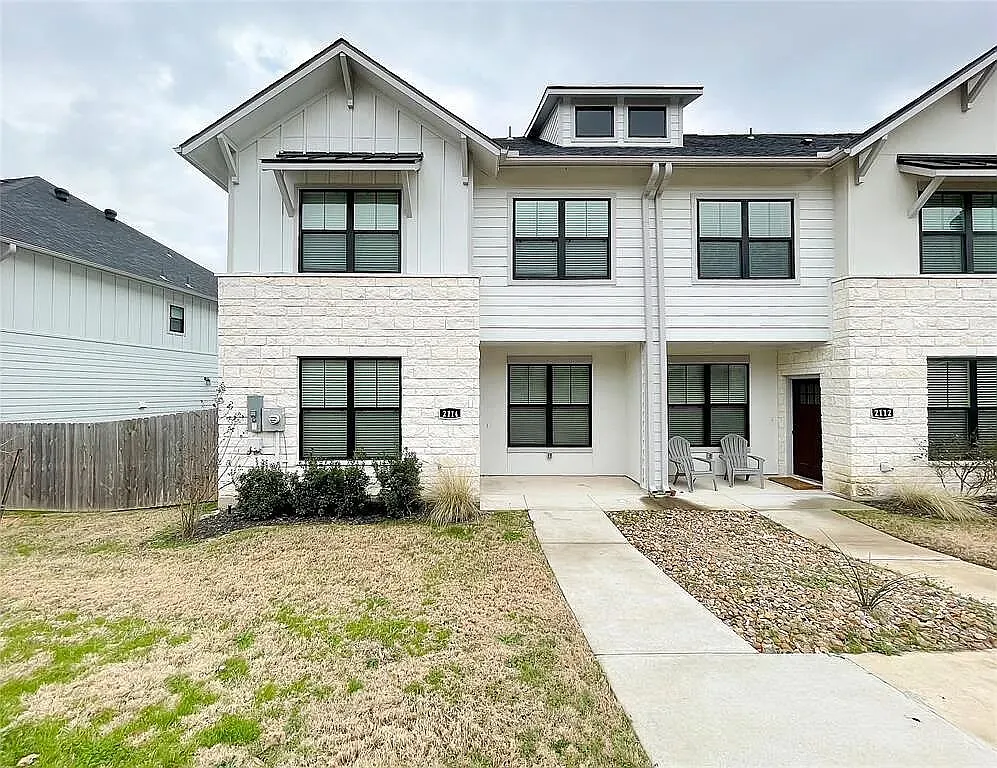 4 bed, 4.5 bath, 1864 sqft, $2,420 — Photo 1