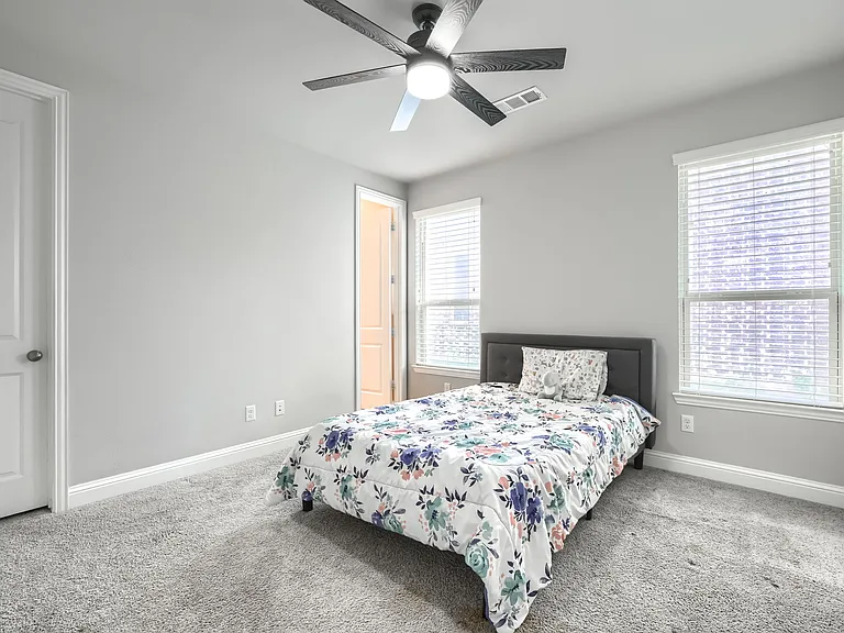 14175 Wheatfield Ln — Photo 31
