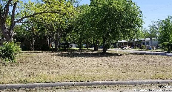 2nd image of 325 Franklin Blvd