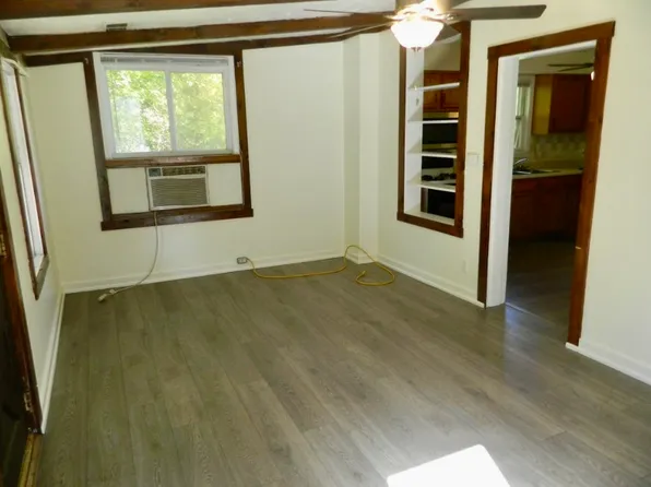 7N045 Watseka Ave Uppr 2, Saint Charles, IL 60174