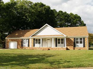 404 Hillwell Ct, Chesapeake, VA 23322