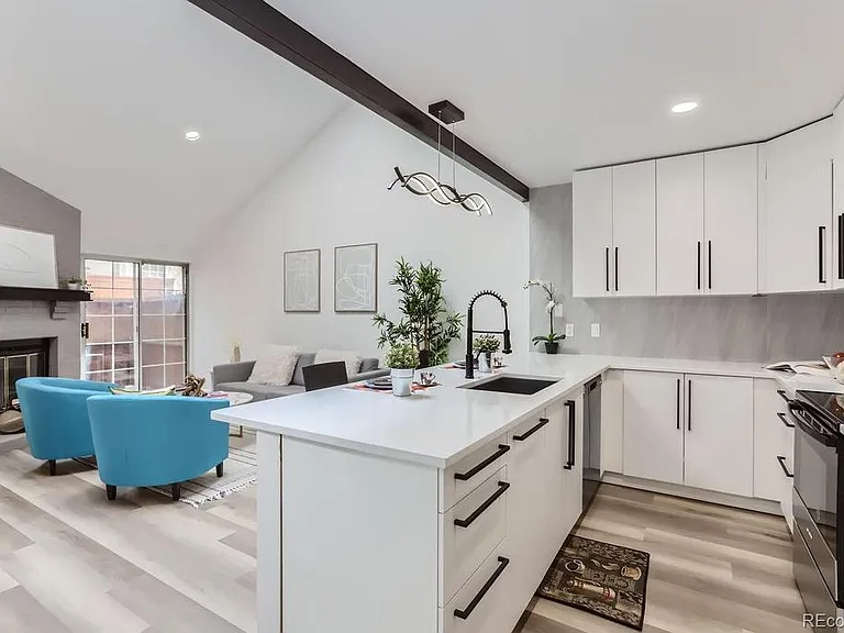12172 Bannock Cir #B — Photo 4