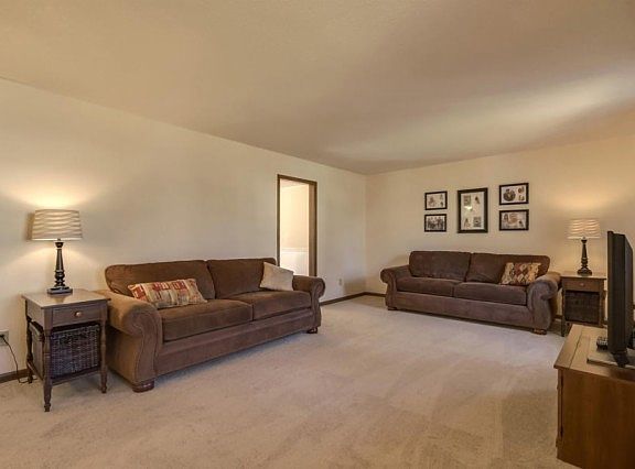 4th image of 7518 Brittany Dr